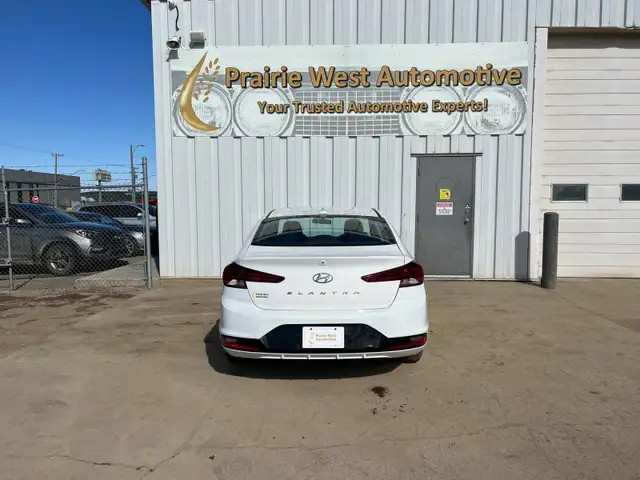 2019 Hyundai Elantra Preferred | No Accident | Reverse Camera - Photo 6
