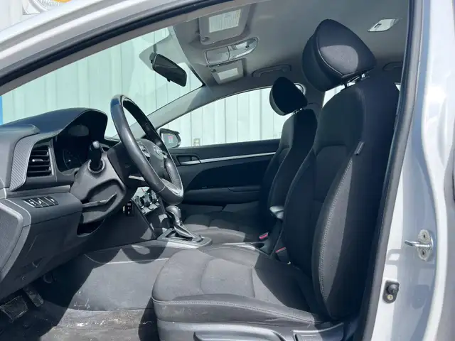 2019 Hyundai Elantra Preferred | No Accident | Reverse Camera - Photo 13