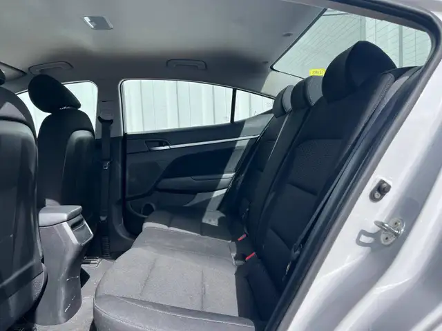 2019 Hyundai Elantra Preferred | No Accident | Reverse Camera - Photo 14