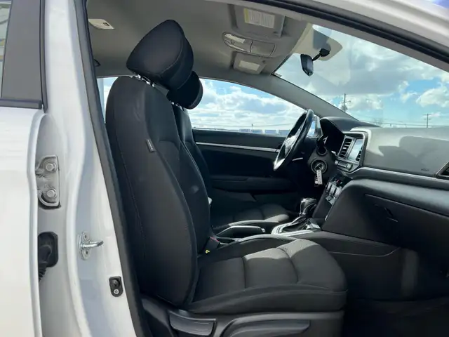 2019 Hyundai Elantra Preferred | No Accident | Reverse Camera - Photo 16