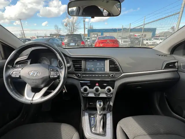 2019 Hyundai Elantra Preferred | No Accident | Reverse Camera - Photo 18
