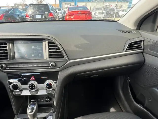 2019 Hyundai Elantra Preferred | No Accident | Reverse Camera - Photo 19