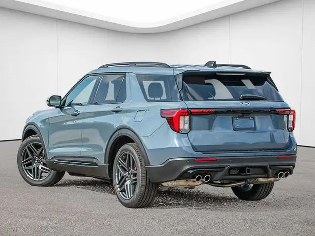 2026 Ford Explorer ST - Photo 5