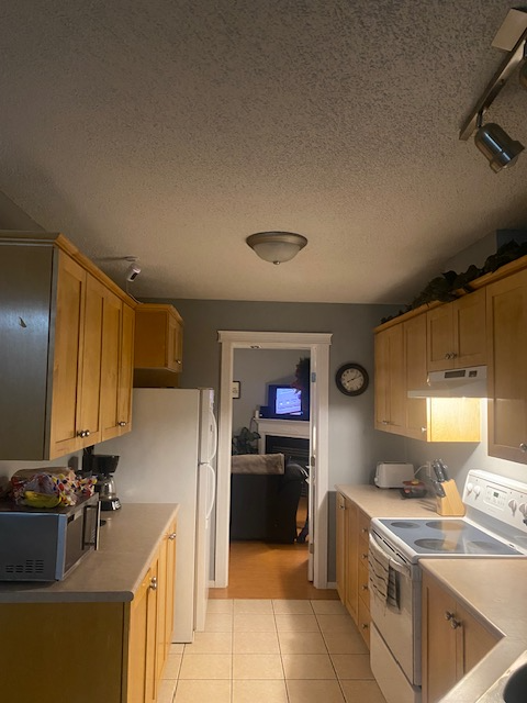 Furnished room for Rent. $650 mth. No D.D required. 780-742-9914 - Photo 6