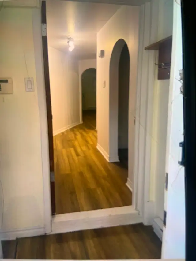 4 1/2 Saint-Henri ground floor with all appliances and internet - Photo 2