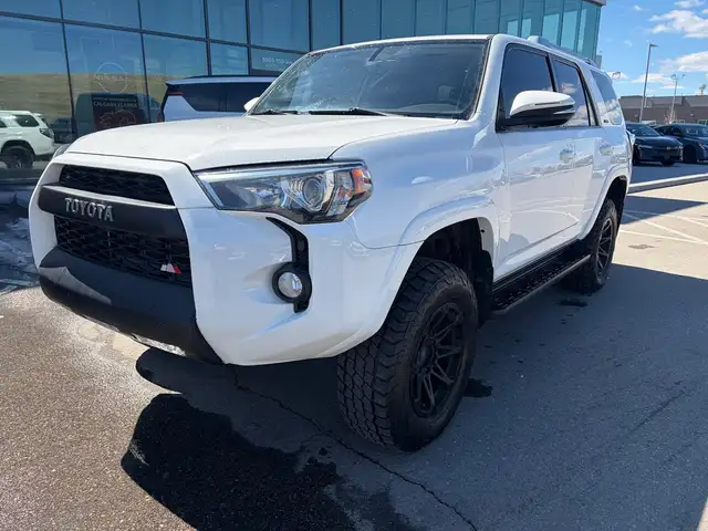 2018 Toyota 4Runner SR5 4WD • One Owner - Photo 2
