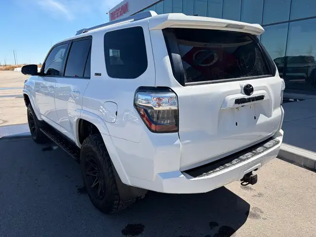 2018 Toyota 4Runner SR5 4WD • One Owner - Photo 4