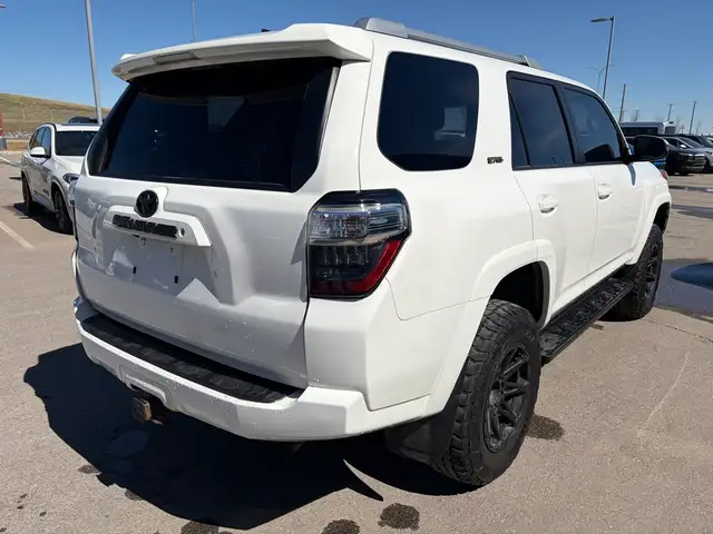 2018 Toyota 4Runner SR5 4WD • One Owner - Photo 7