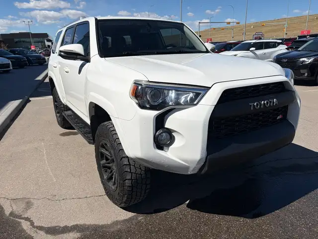 2018 Toyota 4Runner SR5 4WD • One Owner - Photo 9