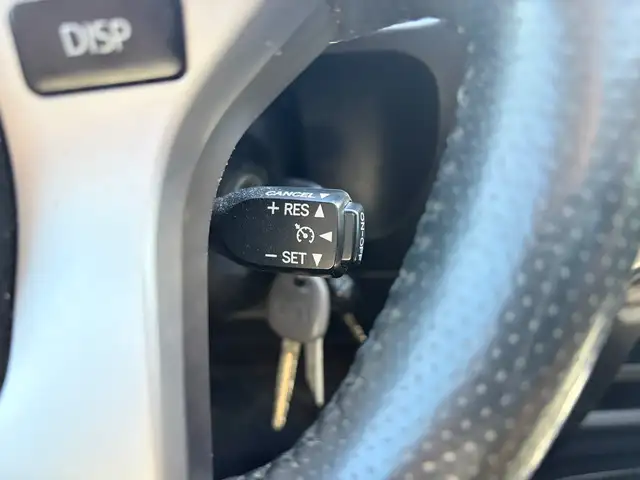 2018 Toyota 4Runner SR5 4WD • One Owner - Photo 18