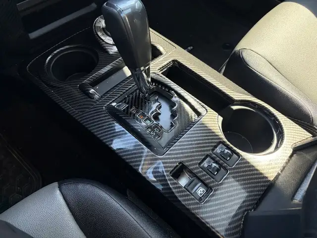 2018 Toyota 4Runner SR5 4WD • One Owner - Photo 23