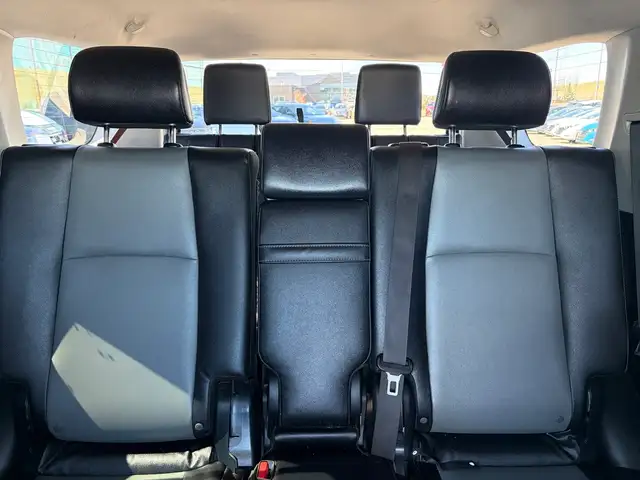 2018 Toyota 4Runner SR5 4WD • One Owner - Photo 26