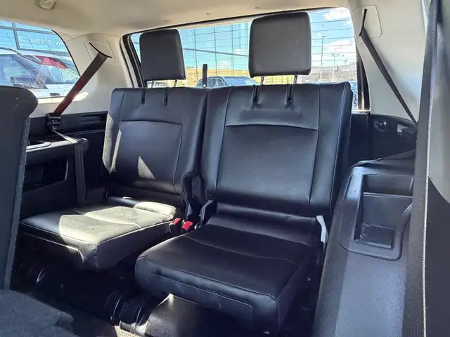 2018 Toyota 4Runner SR5 4WD • One Owner - Photo 28