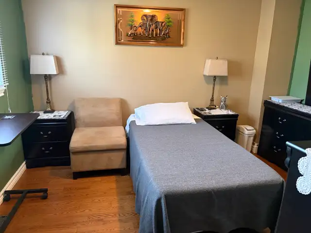 Room Available Immediately 5 Mins To Darlington OPG Plant - Photo 2