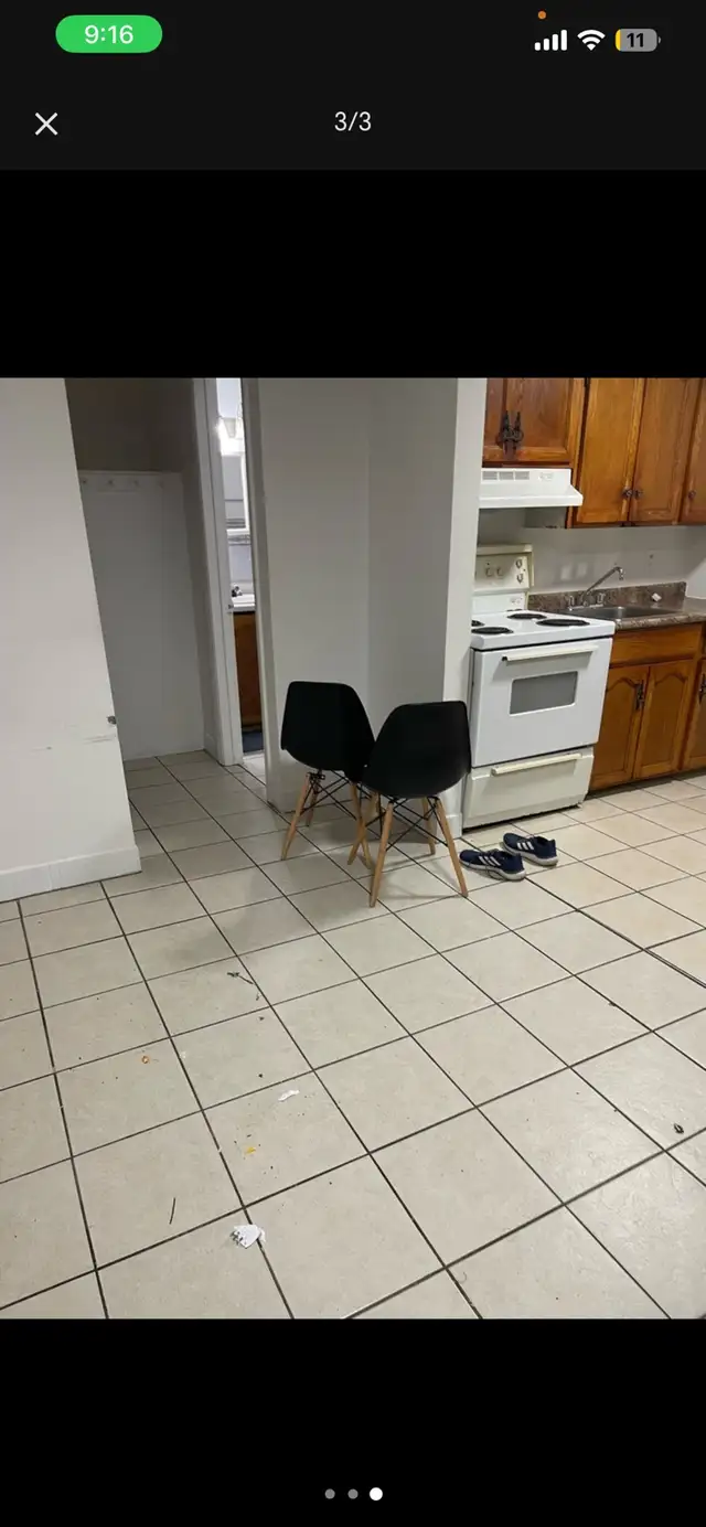 Beautiful Table & Chairs (Ikea) & Delivery - Photo 3
