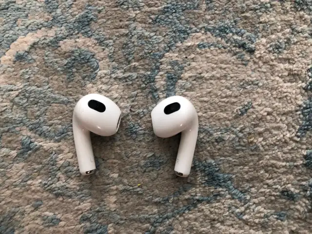 Apple AirPods Generation 3 LEFT (A2564) EARBUD ONLY