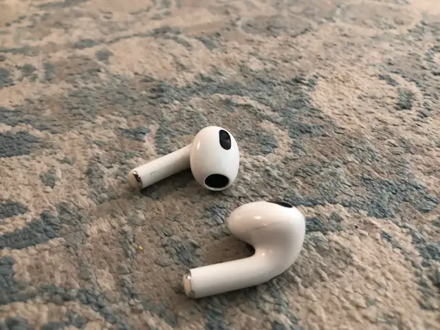 Apple AirPods Generation 3 LEFT (A2564) EARBUD ONLY - Photo 3