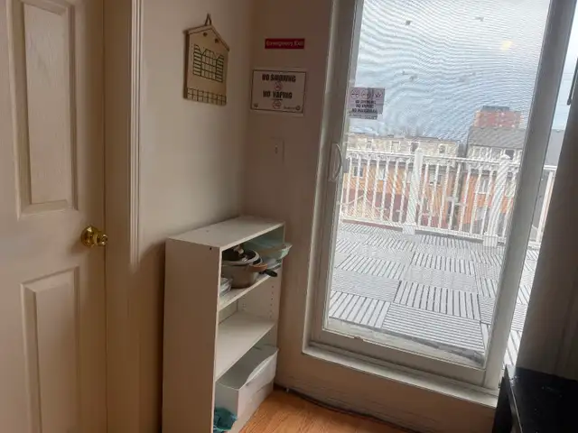 Room for rent at York University Village now - Photo 3