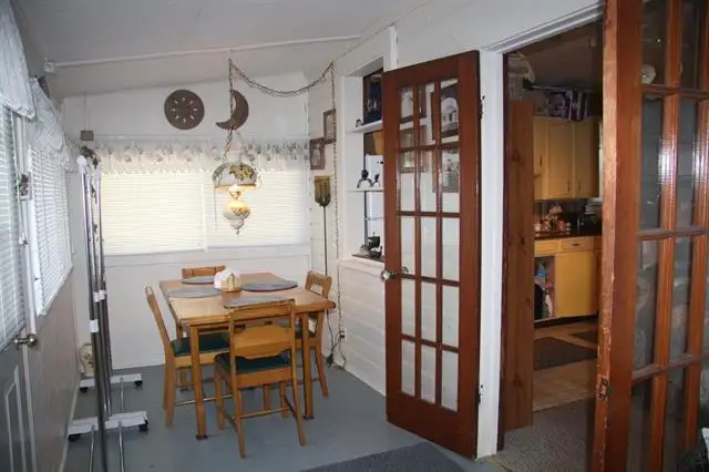 LAKEFRONT COTTAGE - Photo 5