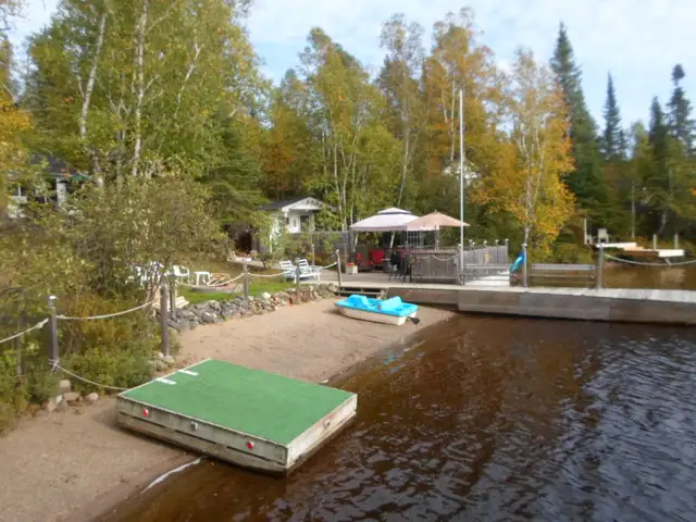 LAKEFRONT COTTAGE - Photo 10