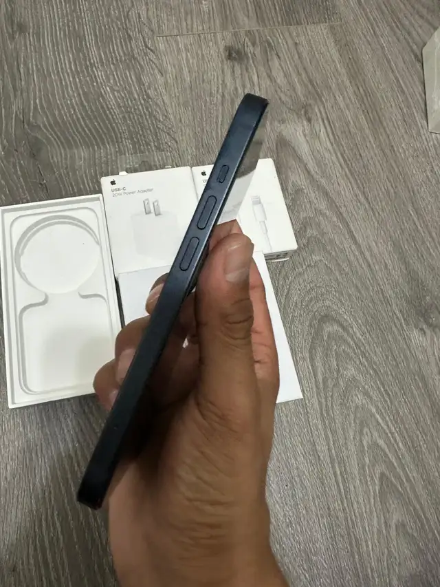 iPhone 13 MINI 512GB - Mint Condition! - Photo 3