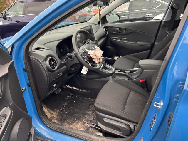 2022 Hyundai Kona Essential - Photo 3