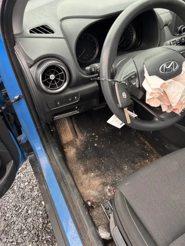 2022 Hyundai Kona Essential - Photo 4