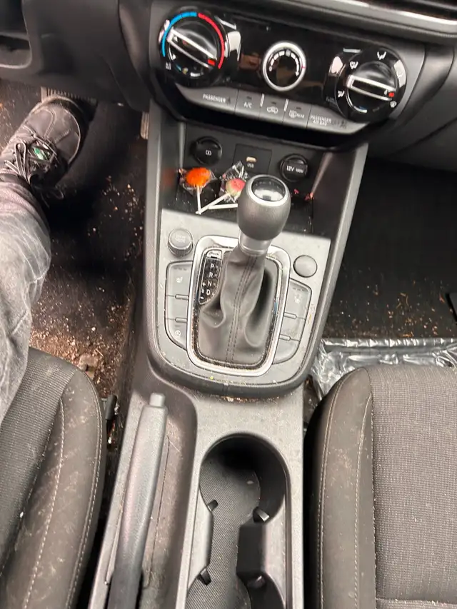 2022 Hyundai Kona Essential - Photo 6