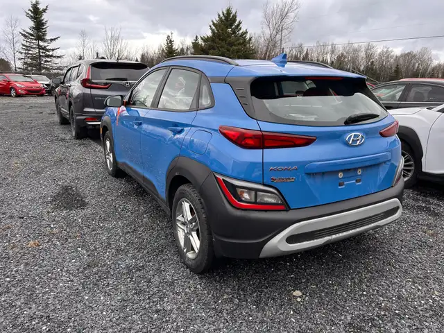 2022 Hyundai Kona Essential - Photo 11