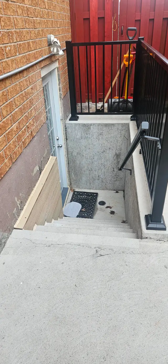 Legal basement walkout - Photo 4