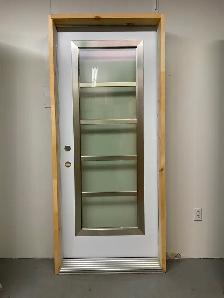 1406PA Porte d’acier 34″D Blanc Moulure inox verre screen 23×65