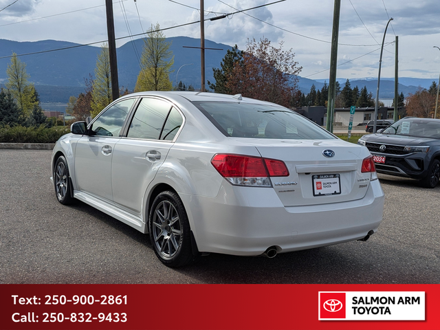 2014 Subaru Legacy - Photo 4