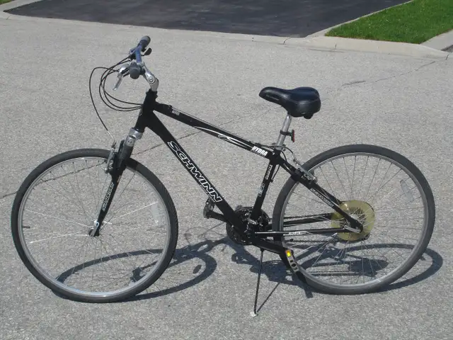 ALL ALUMINUM 700C SCHWINN HYBRID SERIES 24 SPD WITH SUSPENSION! - Photo 4