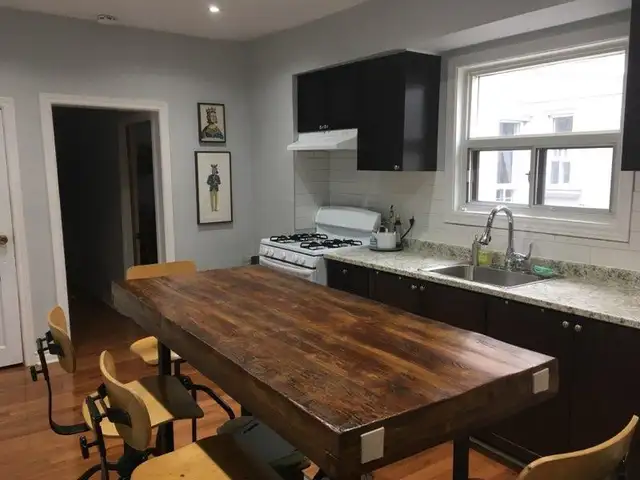 Main Floor Apartment Utilities Included - Photo 2