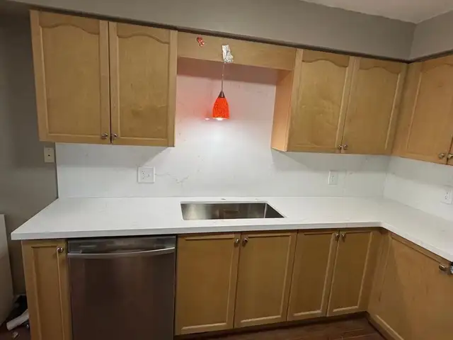 Professional Kitchen Countertop and Backsplash Service - Photo 2