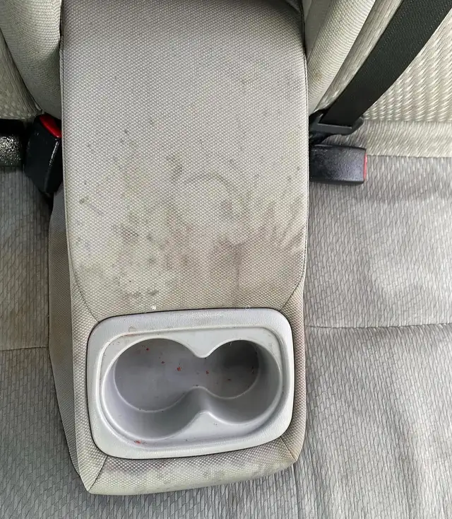 mobile interior detailing - Photo 3