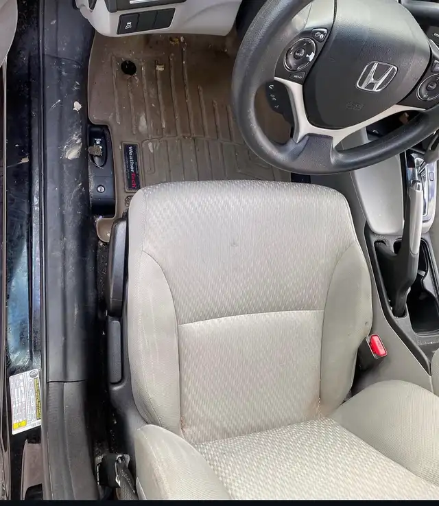 mobile interior detailing - Photo 5