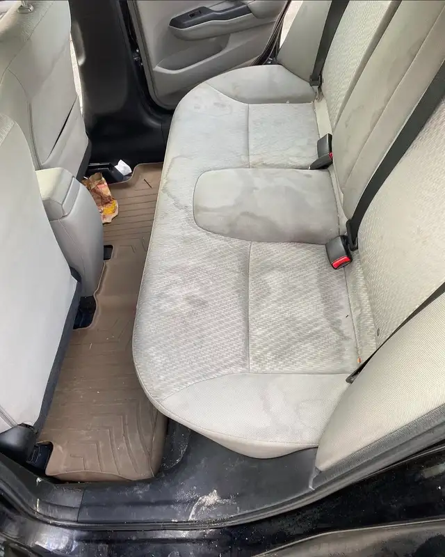 mobile interior detailing - Photo 7