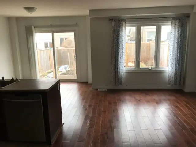 For Lease - A beautiful detached house closed to Huron Heights - Photo 3