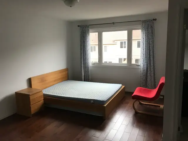 For Lease - A beautiful detached house closed to Huron Heights - Photo 8