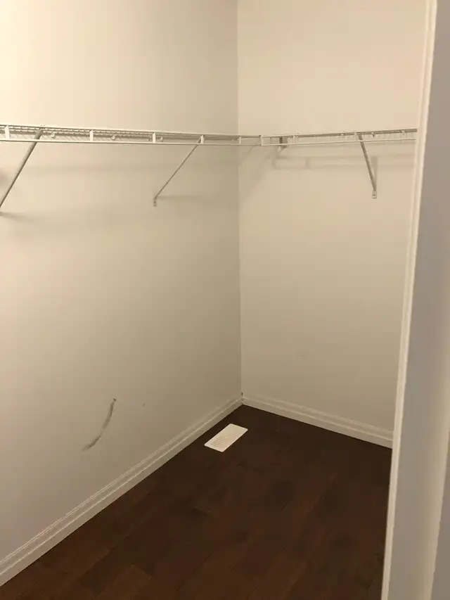 For Lease - A beautiful detached house closed to Huron Heights - Photo 10