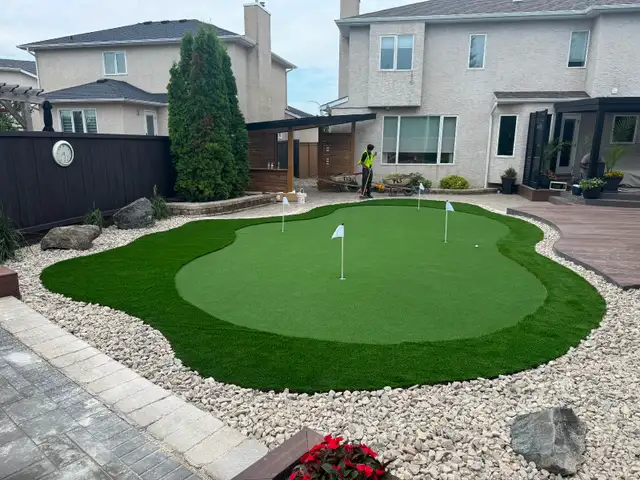 Landscaper - Photo 2