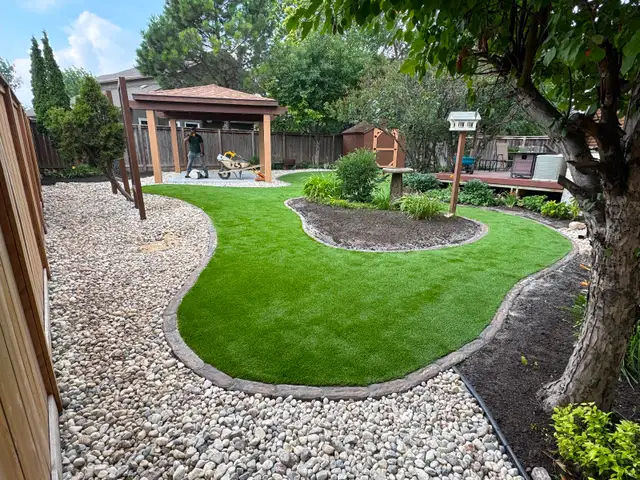 Landscaper - Photo 3