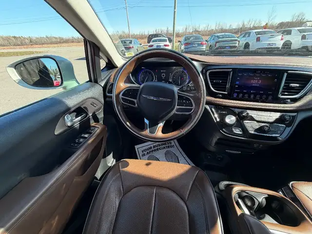 2017 Chrysler Pacifica - Photo 17