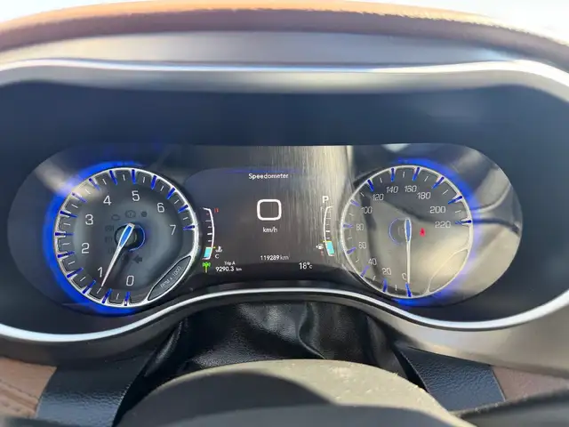 2017 Chrysler Pacifica - Photo 19