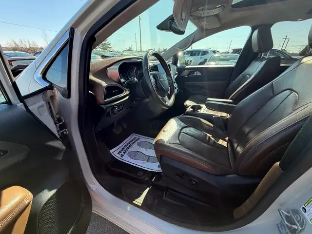 2017 Chrysler Pacifica - Photo 20