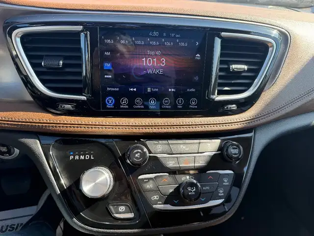 2017 Chrysler Pacifica - Photo 21
