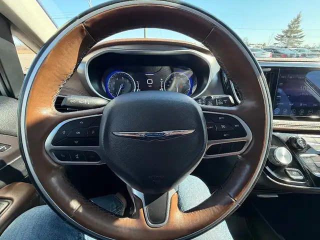 2017 Chrysler Pacifica - Photo 27