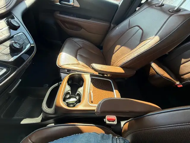 2017 Chrysler Pacifica - Photo 28
