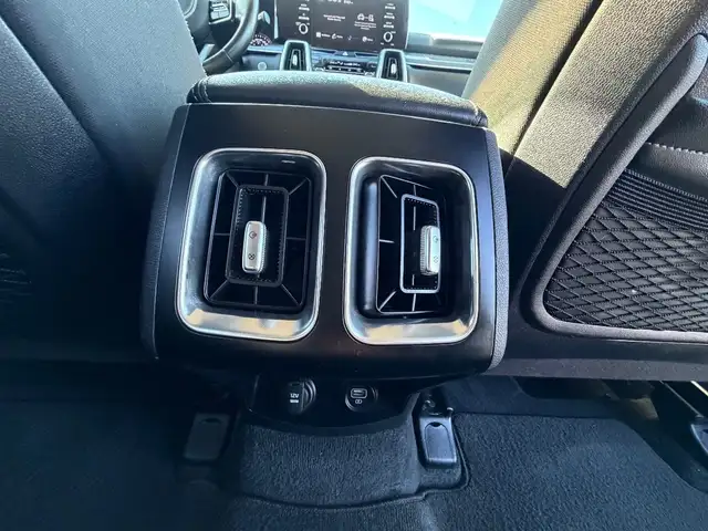 2021 Kia Sorento - Photo 11
